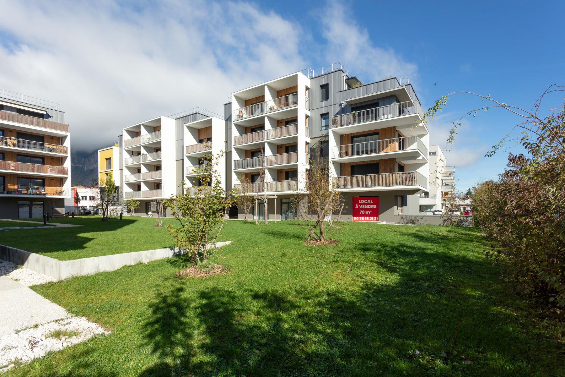 commerce-ventre-crolles